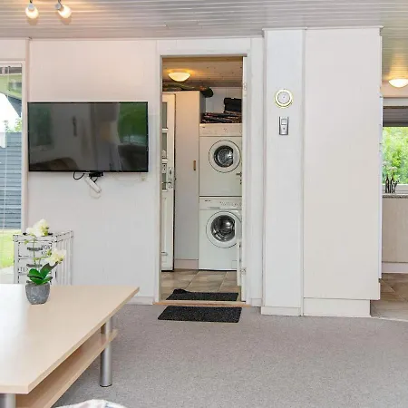 6 Person Holiday Home In Hemmet
